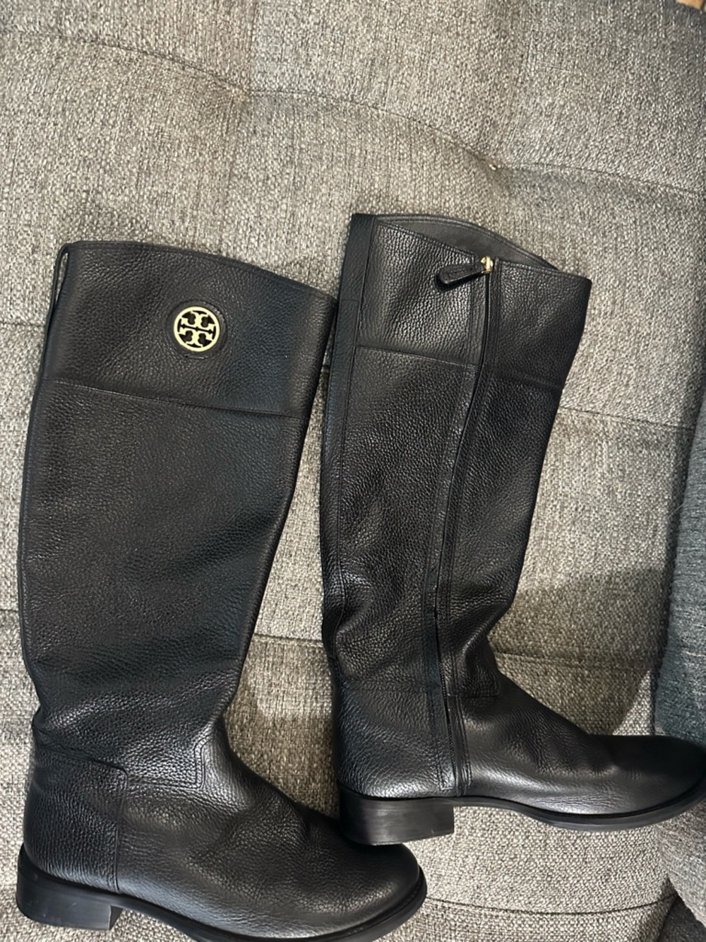 Tory Burch Joanna Black Pebbled Leather Tall Riding Boots Gold Logo Size 9.5 M